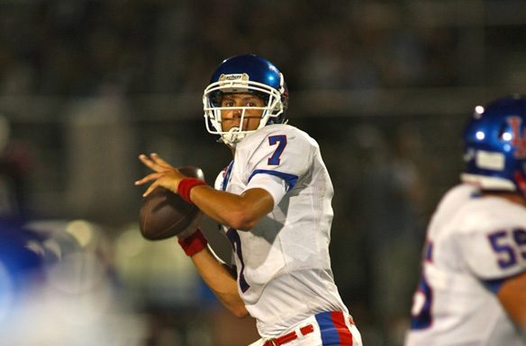 Los Al passes by University 1los al foot.jpg
