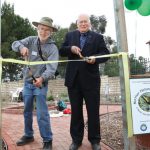 1cutting the ribbons