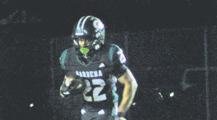 Gardena pulls out Rd. 1 win in wild finish